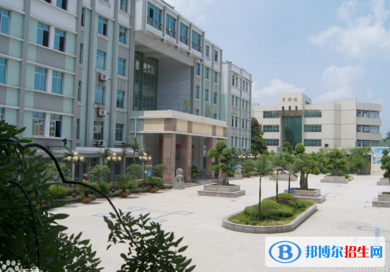 重庆南川中学2021年报名条件,招生要求,招生对象