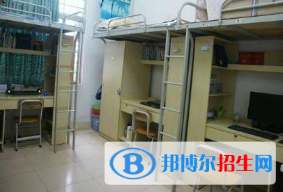 永州职业技术学校是2000年7月经湖南省人民政府批准教育部备案,由