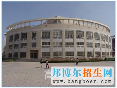 聊城大学东昌学院图书馆6852