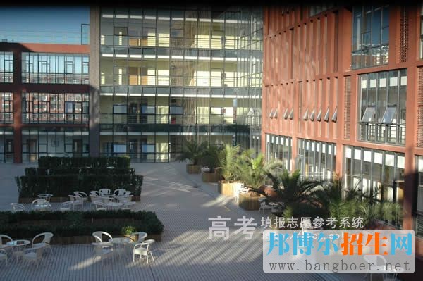 北京第二外国语学院中瑞酒店管理学院校园一角967