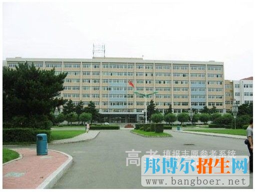 沈阳大学校园一角3944