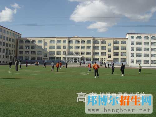 乌兰察布职业学院校园一角3626