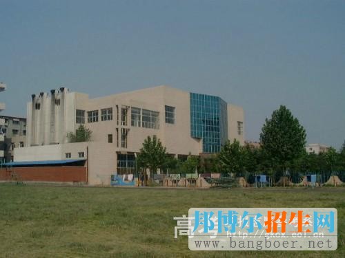 河南财政税务高等专科学校校园一角9966