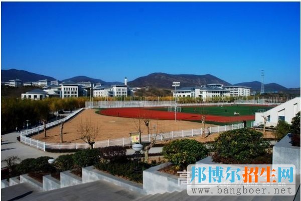 南京审计学院金审学院校园一角1606