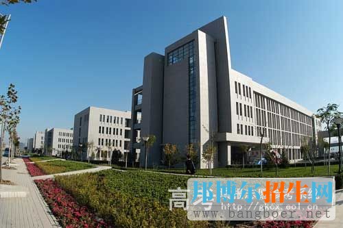 天津城建大学校园一角1127