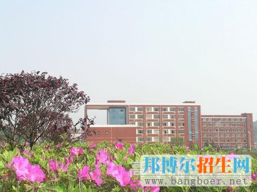 湖南工业职业技术学院校园一角12064