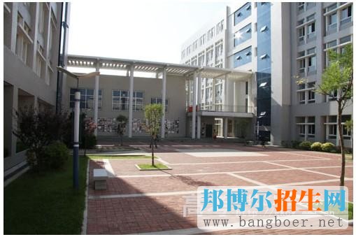 山东商务职业学院教学楼内园景8166