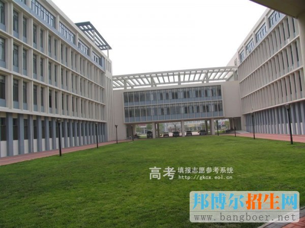 天津职业大学校园一角1205