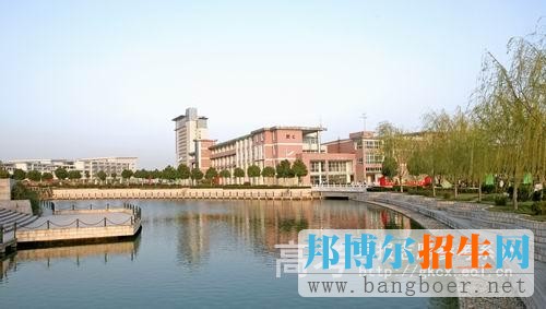 南京财经大学校园一角2005