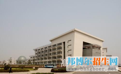 南京财经大学校园一角2023