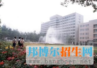 天津商业大学