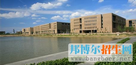 天津工业大学 2