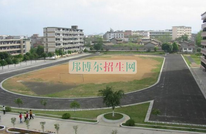 南宁卫生学校