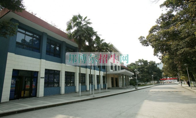 重庆三峡职业学院是几专