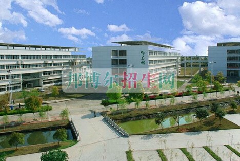 江西中医药大学