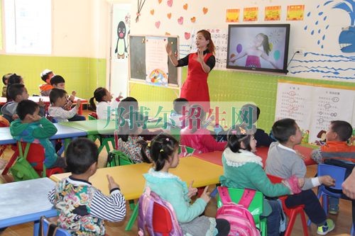 女生幼师专业发展前景怎么样