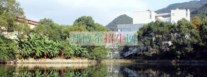 重庆大学城市科技学院是几本