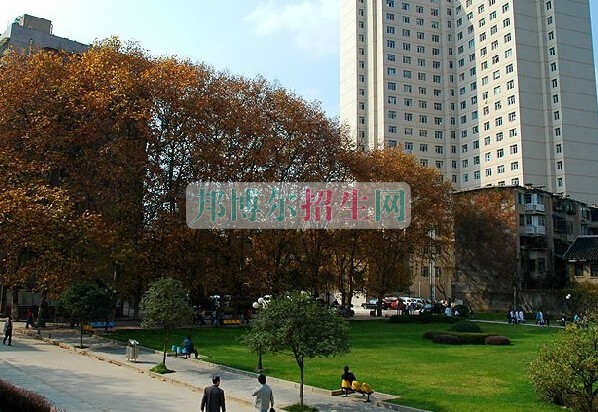 贵阳中医学院时珍学院