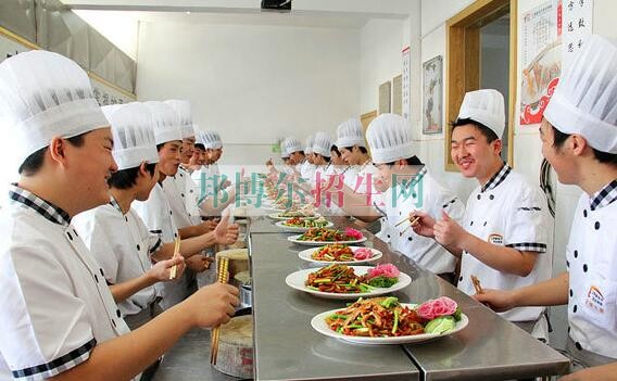 初中生读厨师怎么样