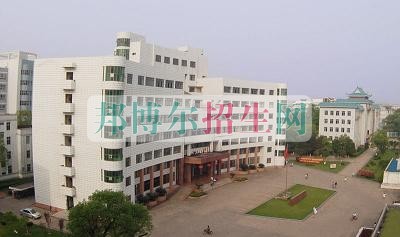 赣南师范学院科技学院是几本