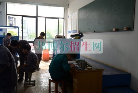 四川省巴中市技工学校2021年有哪些专业