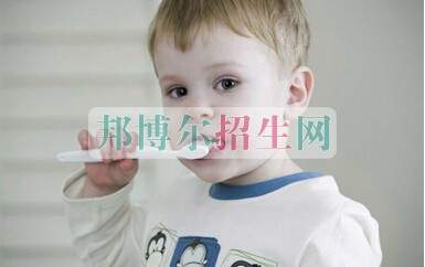 哪个学校有口腔医学