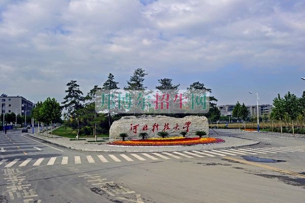 女生学动漫设计与制作怎么样