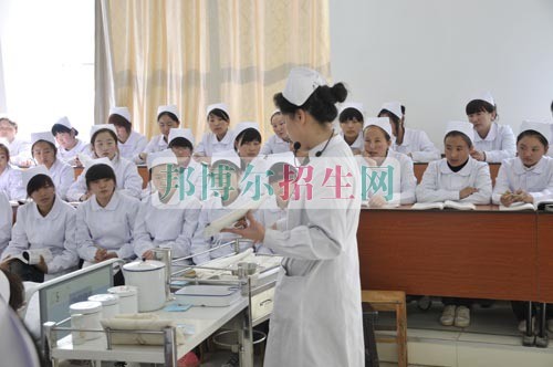 女生学涉外护理怎么样