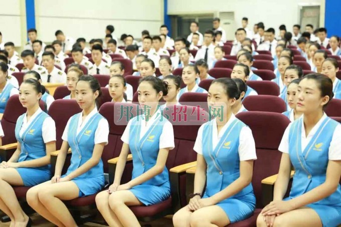 成都有什么好的航空服务学校