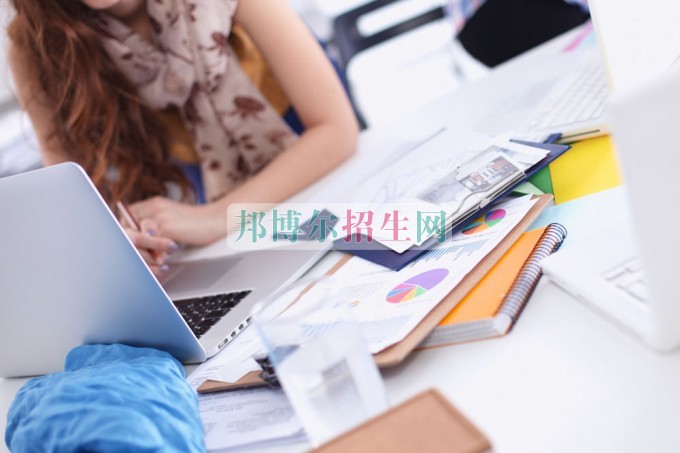 女生在职业学校学什么好