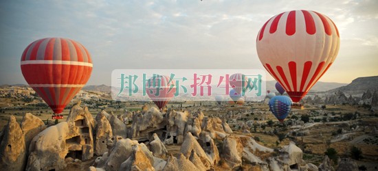 成都初中生读旅游管理怎么样