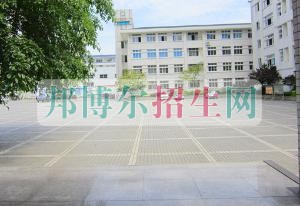 职业学校乱吗