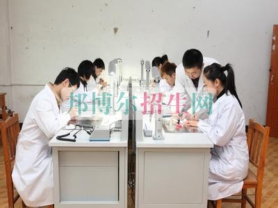 成都什么口腔医学学校好