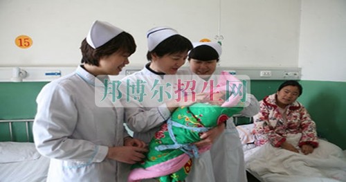 成都女生读助产护理怎么样