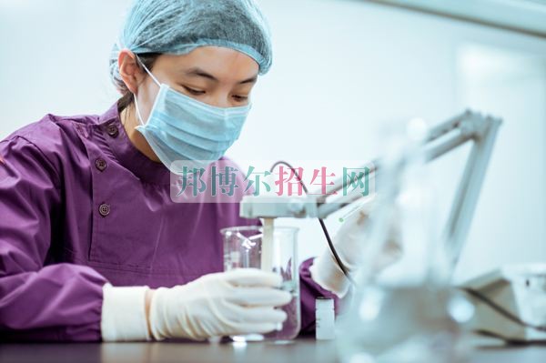 成都初中生读医学检验怎么样