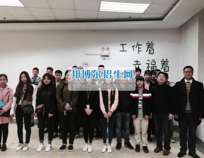 四川省江安县职业技术学校领导到企业看望实习就业学生