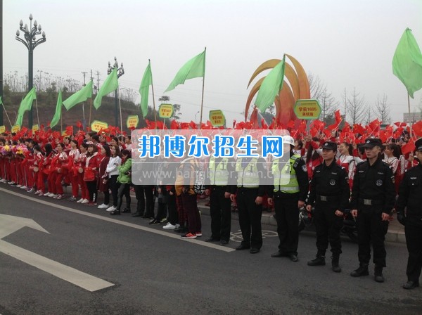 四川省宜宾市南溪区职业高级中学校学前教育齐拉练，共踏春风迎春景