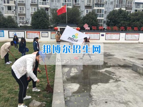 四川省新津县职业高级中学开展“3•5 学雷锋”系列活动