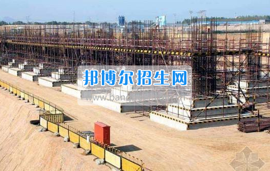 成都高中生读建筑工程施工技术好吗