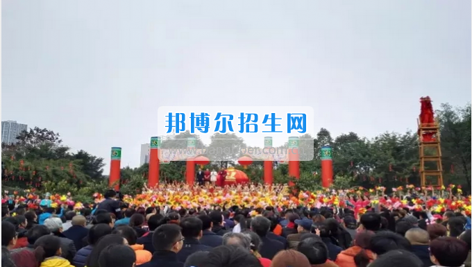 资阳师范学校200余名师生走进资阳春节特别节目演出
