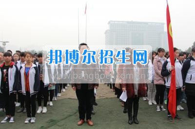 乐山市旅游学校开展三月春风拂乐旅 雷锋精神暖人心