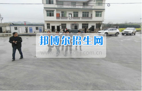 西秀区教师进修学校教师进修学校加强对接帮扶助推企业发展