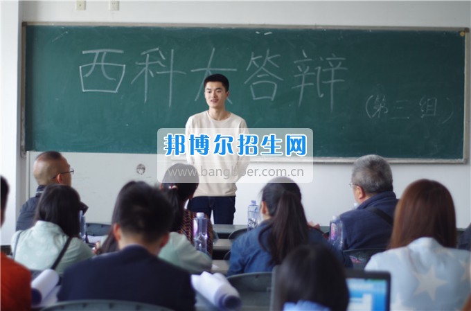 管理工程系2014级西南科技大学 毕业生论文答辩顺利进行