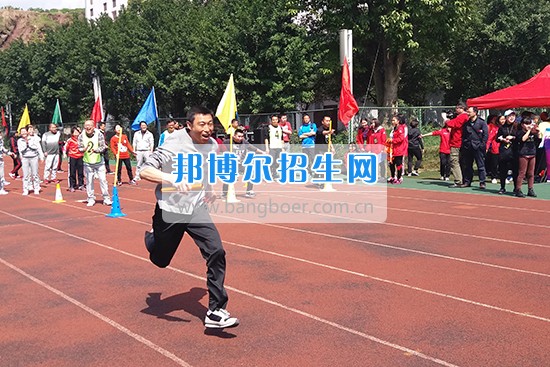 重庆教育管理学校组队参加巴南区第十四届教职工趣味体育运动会 