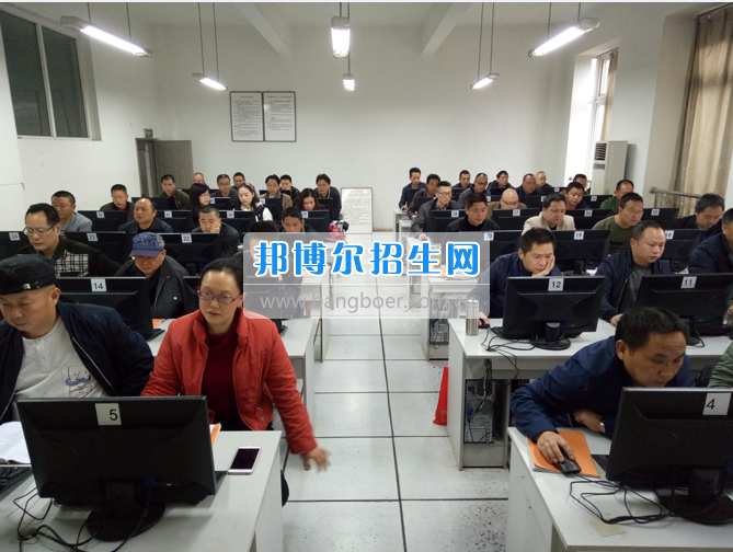 内江市铁路机械学校首期“特种设备、特种作业人员安全技术培训班”顺利结业
