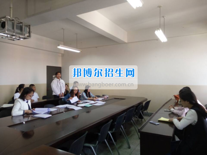 云南财经大学统计与数学学院党委及各党支部开展学习廖俊波同志先进事迹活动