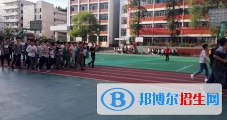 蓬安县巨龙职业中学有哪些专业