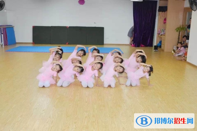 德阳舞蹈学校2018年报名条件、招生对象