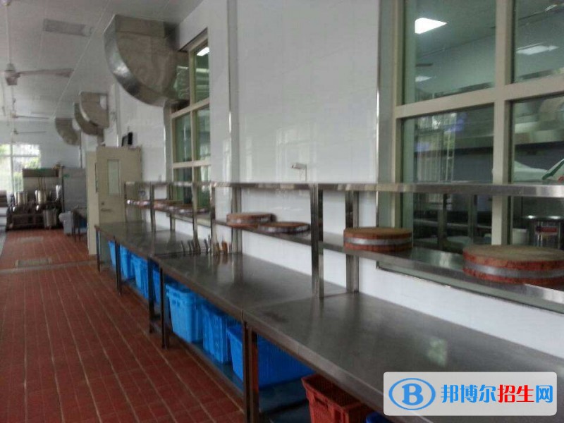 蓬溪应用技术职业学校食堂
