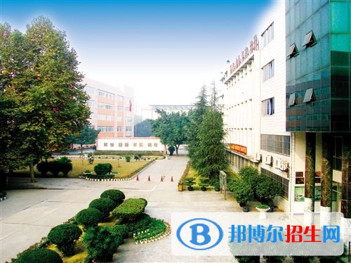北京东城区职业教育中心学校2018年报名条件、招生对象